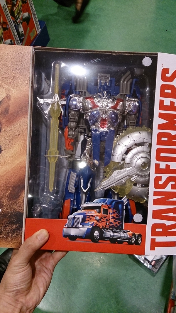 leader class optimus prime age of extinction